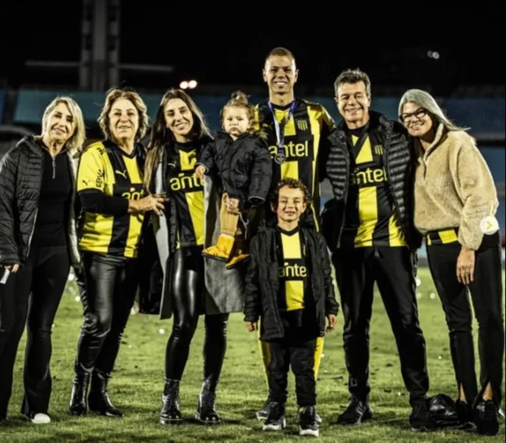 Leo Coelho y su familia en el Centenario