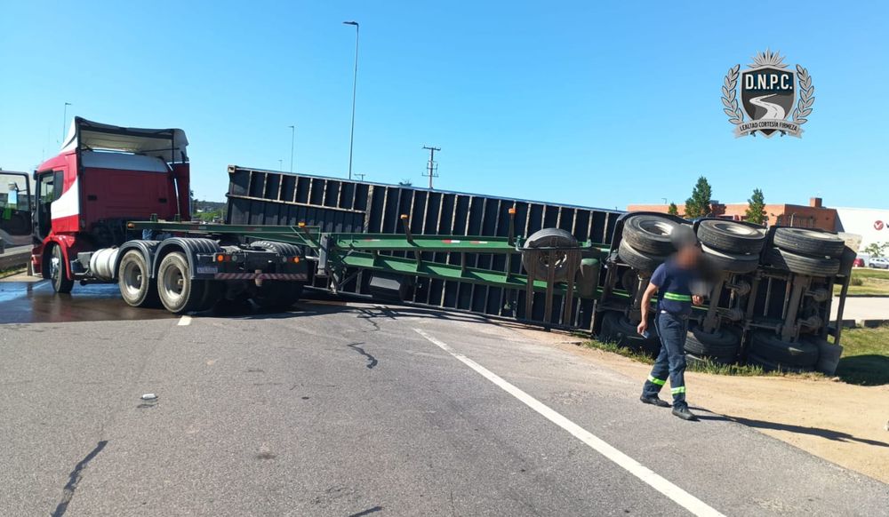 Camión accidentado