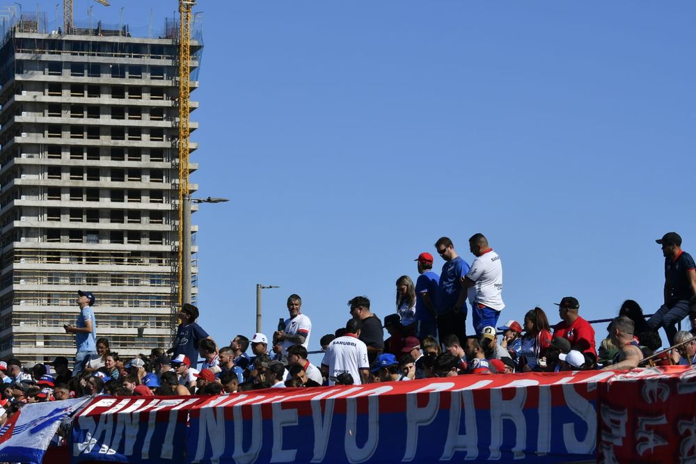 Hinchas de Nacional en el Parque Capurro
