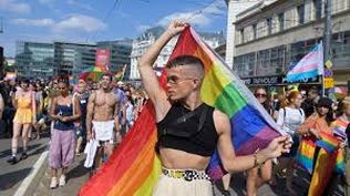 El Parlamento de Hungría aprobó la prohibición del desfiel del Orgullo