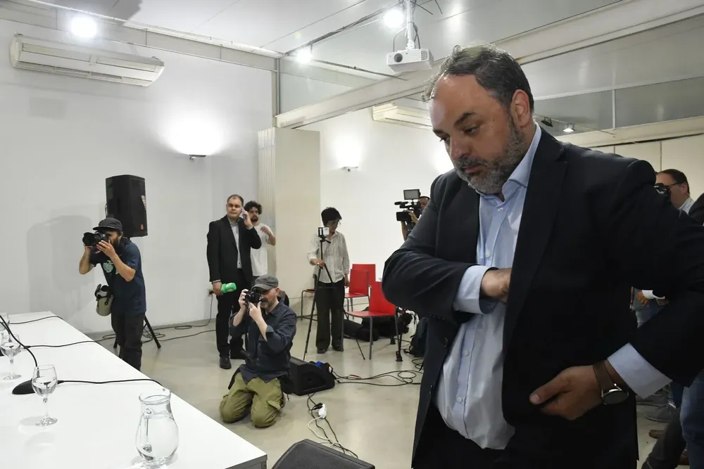 Archivo. Charles Carrera