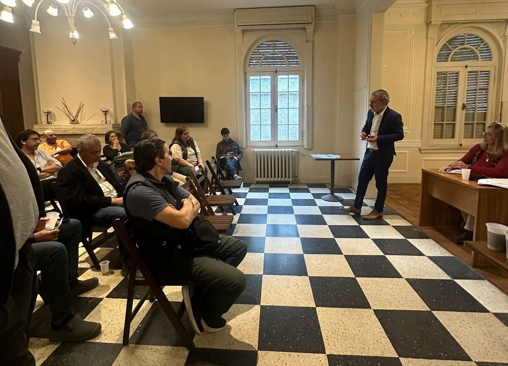 Pablo Fattorini en pleno remate.&nbsp;