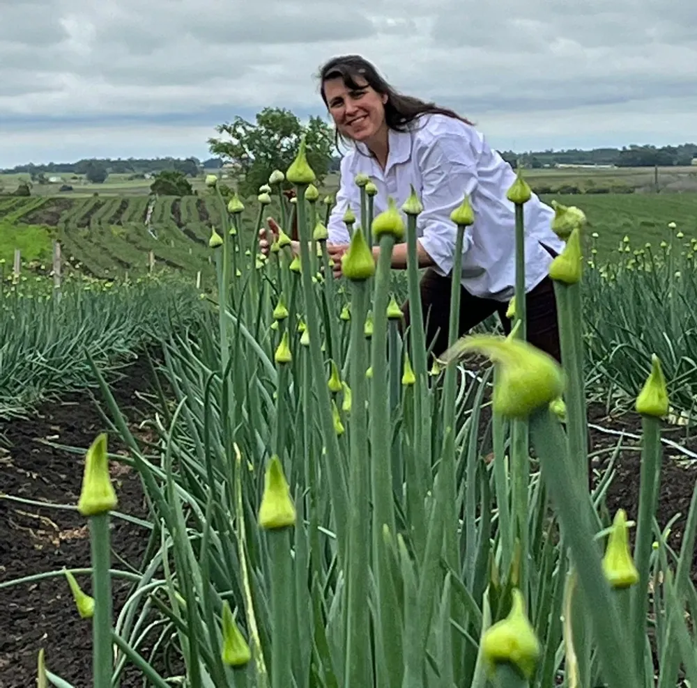 Además del cultivo familiar, en Arber trabajan con cosechas de productores de la zona.