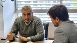 Pablo Ferreri reunido con el alcalde de Casupá