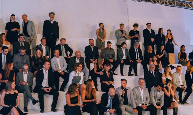 Figuras de Teledoce en la foto del lanzamiento de la programación