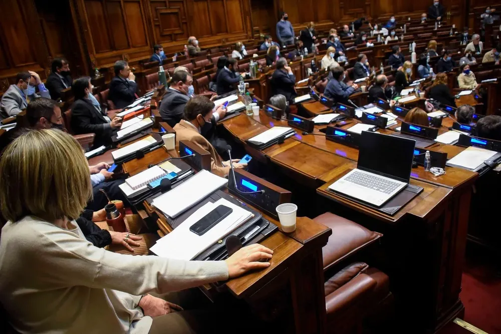 Diputados discute informes de la comisión investigadora de Turismo