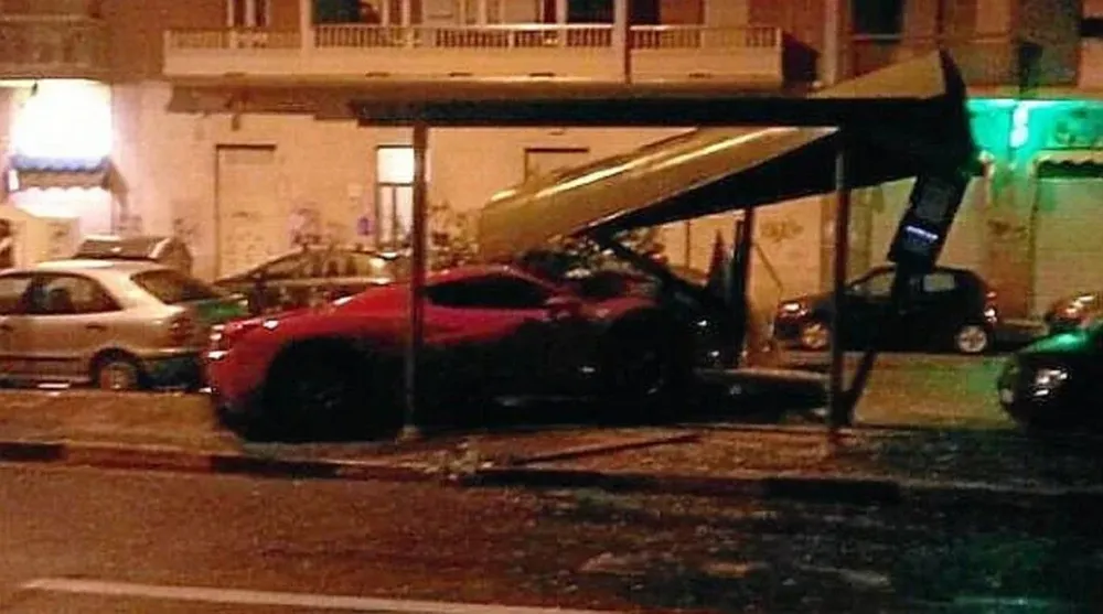 Así quedó la Ferrari de Cáceres