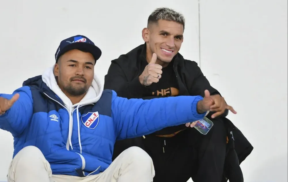 Lucas Torreira fue a ver el partido entre Nacional e Internacional de Porto Alegre Lucas Torreira fue a ver el partido entre Nacional e Internacional de Porto Alegre
