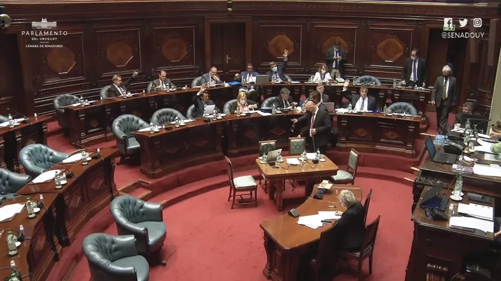 La ausencia de la oposición se notó en el Senado