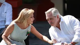 Mi consejo es que hables lo menos posible: los chats de Alberto Fernández con Fabiola Yáñez el día en que ella decidió no denunciarlo