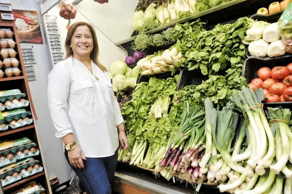 El área de venta de frutas y hortalizas ocupa el 20% del espacio comercial en el MAM.