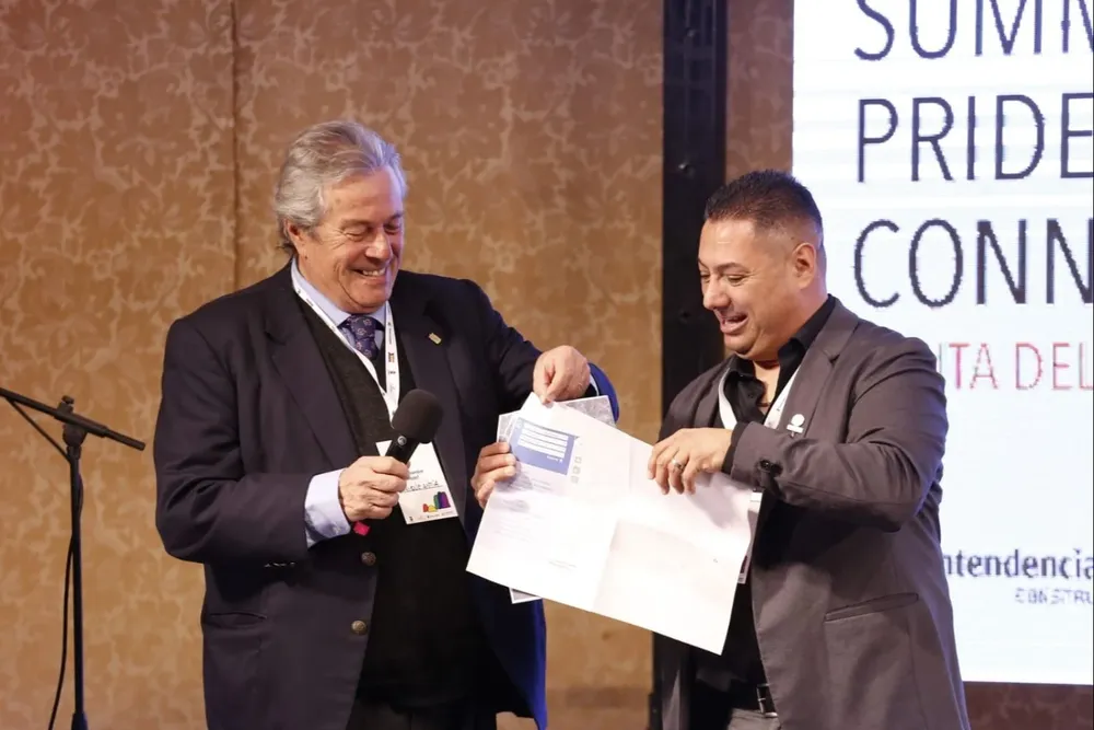 El intendente Antía anunció la donación en el Summit Pride Connection.