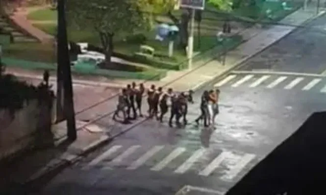Noche de terror: usaron a personas como escudo para otro mega asalto en un banco en ciudad brasileña