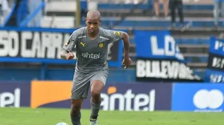 Diego Rolan con la camiseta de Peñarol, su último club