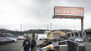 Un Cybertruck incendiado en un depósito de Tesla en Seattle