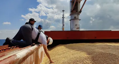 El buque de carga Razoni lleva bandera de Sierra Leona y fue cargado con casi 27.000 toneladas de maíz
