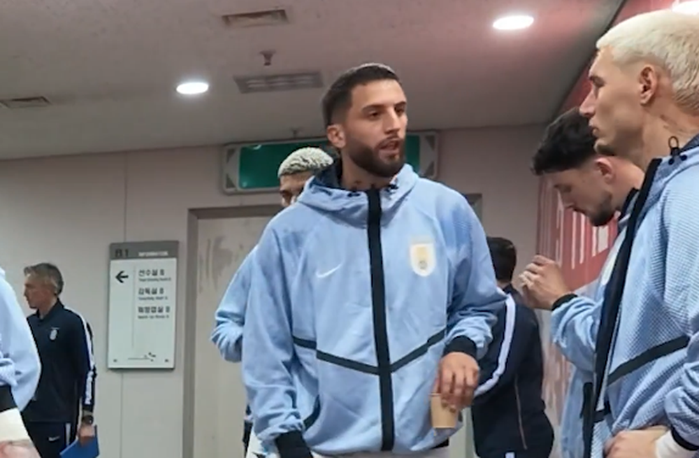 Rodrigo Bentancur en la previa del partido contra Corea del Sur
