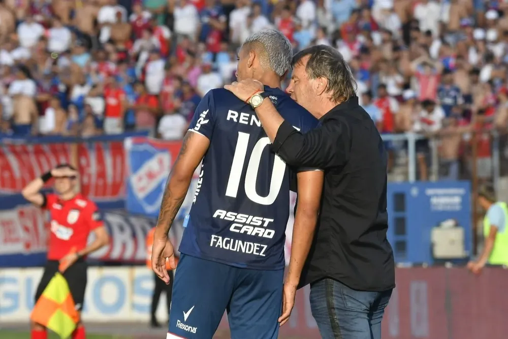 Zielinski con Fagúndez