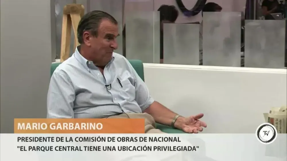 Mario Garbarino, director de la comisión de obras del Club Nacional de Football, contó que finalmente no se construirán palcos en las cabeceras, algo que generó controversia. De todas maneras, se harán otros palcos en las demás tribunas y por tanto se cumplirá con los que ya los adquirieron.Ese y otros detalles del nuevo Parque Central, en este fragmento de la entrevista.