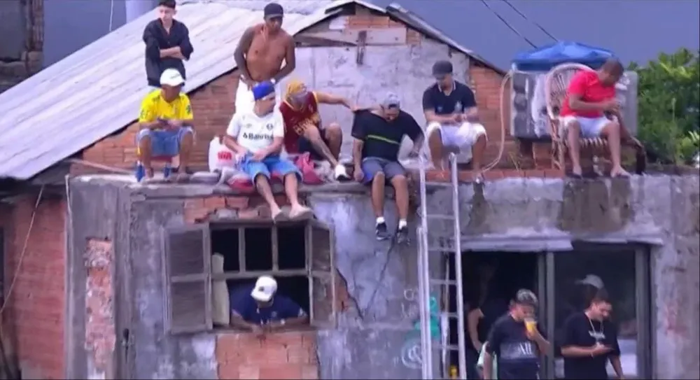 Cualquier lugar sirve con tal de ver a Luis Suárez en acción en el fútbol brasileño