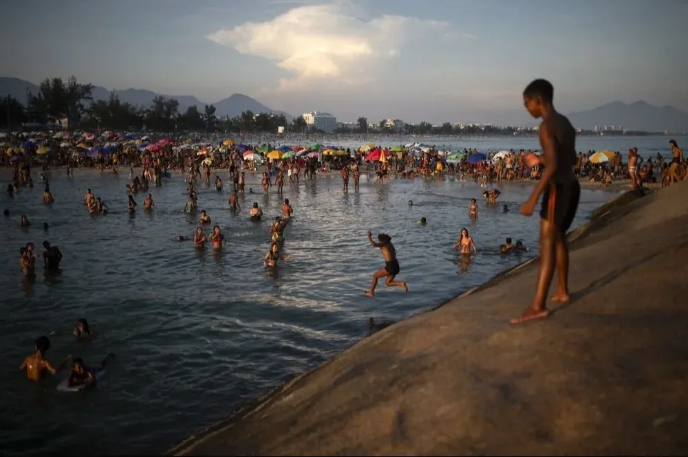 Playa de Río de Janeiro en medio de la ola de calor récord de este domingo 17 de marzo