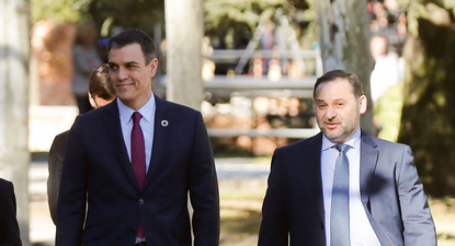 El presidente Pedro Sánchez y el&nbsp; exministro de Transportes, José Luis Ábalos.