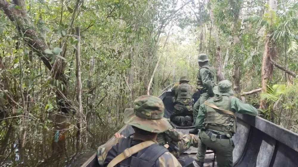 El Ejército venezolano comenzó en el mes de junio una ofensiva para desalojar la minería ilegal.