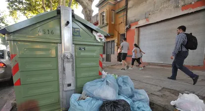 por que varios contenedores de montevideo estan desbordados