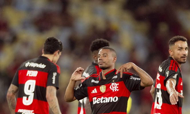 Nicolás De la Cruz festeja su gol para Flamengo ante Madureira