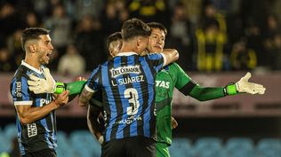 Sebastián Lentinelly en la semifinal Liverpool vs Peñarol