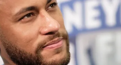 Neymar negó las acusaciones y dijo que estaba siendo víctima de un intento de extorsión.