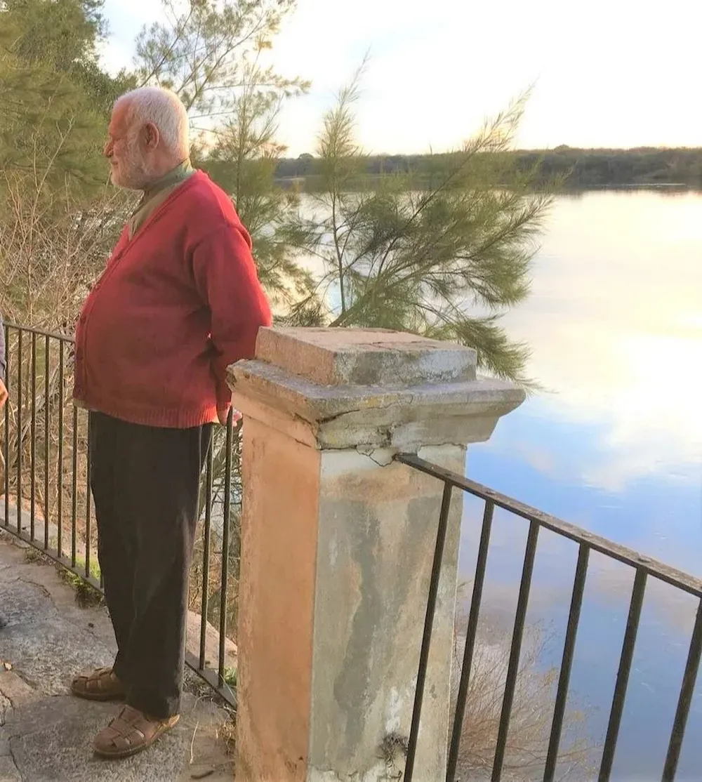 El cuerpo de Schneider fue encontrado el domingo en el Río Uruguay, donde había salido a navegar