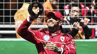 Primer triunfo de Lewis Hamilton.
