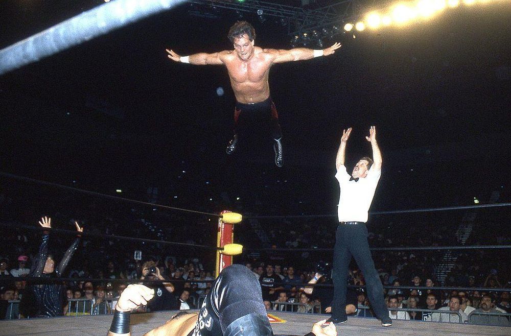 Nowinski recuerda haber hablado con Chris Benoit, quien le dijo haber "sufrido más conmociones de las que podía recordar".