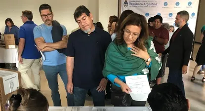 Más de 450 mil argentinos pueden votar desde el exterior