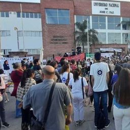 Daniel Benítez, el estudiante del discurso viral en la UNPAZ, denunció ataques e intimidaciones de barras y punteros