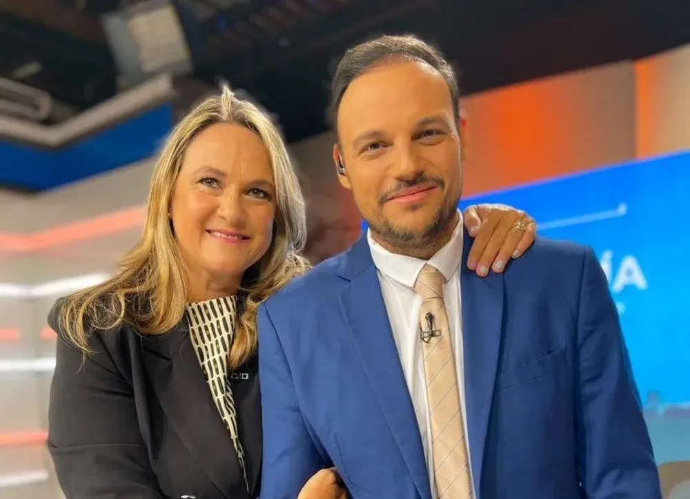 Viviana Aguerre y Nicolás Núñez en la despedida del segundo de Teledía