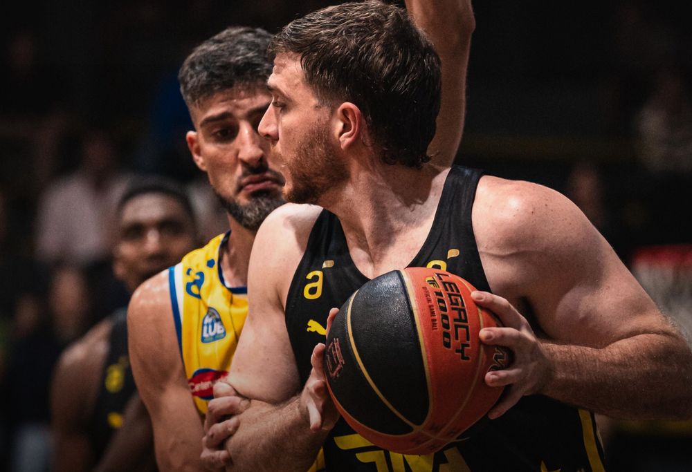 Imagen del partido entre Peñarol y Hebraica Macabi