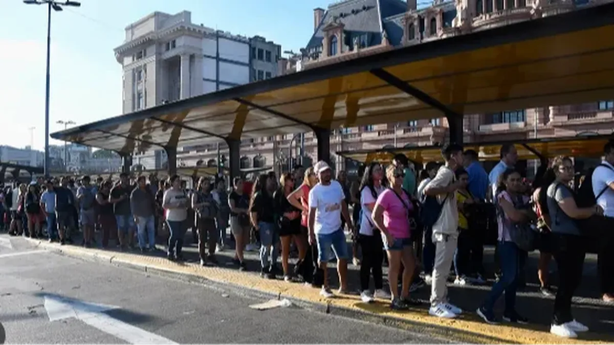 Paro de colectivos en el AMBA: dudas por el levantamiento de la medida