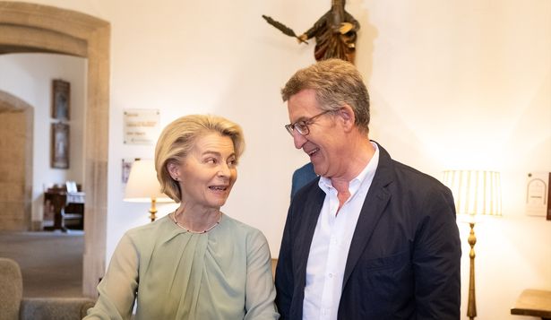 Von der Leyen y Núñez Feijóo se reúnen en Santiago de Compostela para hablar sobre le Ley de Amnistía