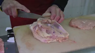 Local de venta de carne aviar.