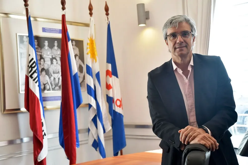 José Decurnex presenta otro balance positivo a los socios