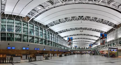 Conflicto en aeropuertos de Ezeiza y Aeroparque afecta a 14.500 pasajeros