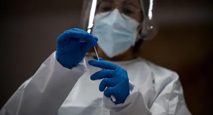 Reino Unido comenzará a vacunar contra el coronavirus este martes