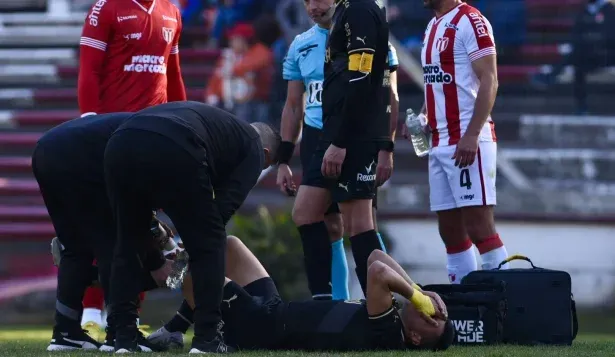 Leonardo Sequeira se lesionó en Peñarol ante River Plate