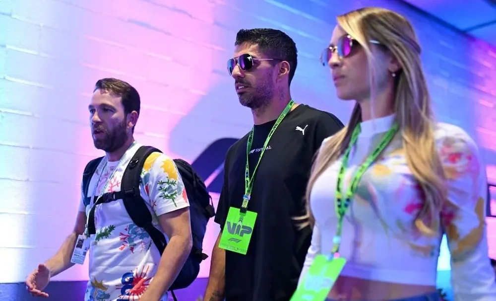 Luis Suárez y Sofía Balbi en el GP de Miami