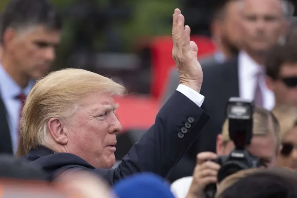 Las medidas impuestas por Donald Trump ya comenzaron a regir