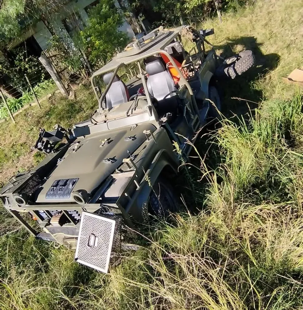 Jeep en el que circulaban los seis funcionarios