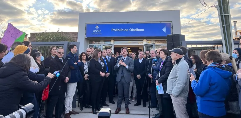 Lacalle Pou en la reinauguración de la policlínica de ASSE.