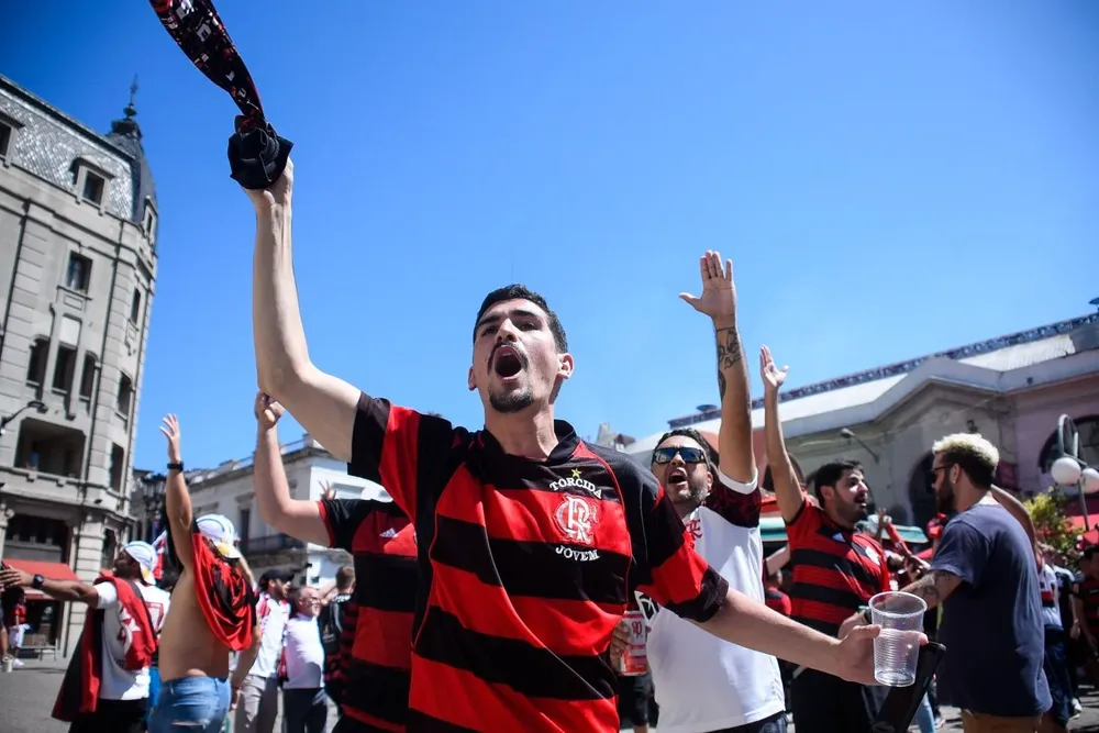 Las estimaciones ascendían a 60 mil turistas para colmar la capacidad del estadio